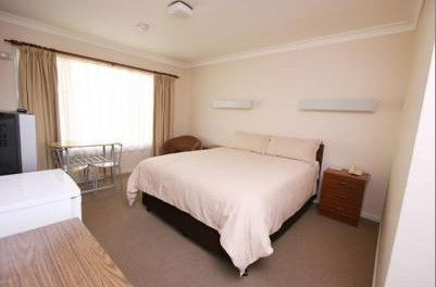 Alpha Motel - Redcliffe Tourism 1