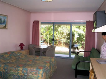 Diggers Rest Motel - Redcliffe Tourism 2