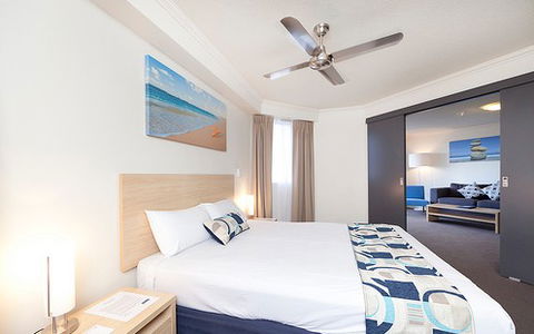 Australis Sovereign Hotel - Redcliffe Tourism 2