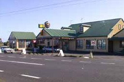 Carleton Inn - Redcliffe Tourism 0