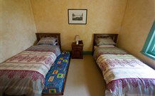 Bromyard Cottage - Redcliffe Tourism 4