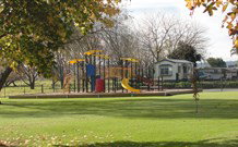 Salamander Cottage - Redcliffe Tourism 1