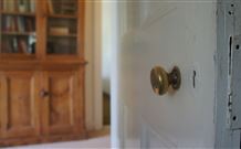 Seafarers Cottages - Redcliffe Tourism 5