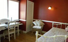 Yahgunyah Cottage - Redcliffe Tourism 2