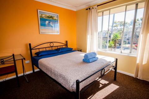 Port Macquarie YHA - Ozzie Pozzie Backpackers - Redcliffe Tourism 1