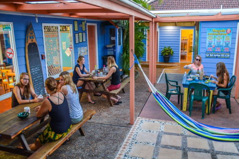 Port Macquarie YHA - Ozzie Pozzie Backpackers - Redcliffe Tourism 8