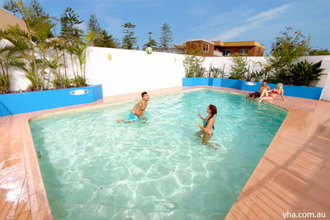 Sydney, Collaroy Beachouse YHA - Redcliffe Tourism 1