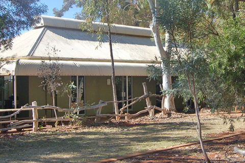 Ayers Rock - Outback Pioneer Lodge - Redcliffe Tourism 2