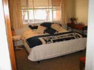 Mudgees Getaway Cottages - Redcliffe Tourism 3