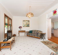 Cranford Waterfront Cottage - Redcliffe Tourism