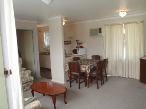 Bush Haven Cottages - Redcliffe Tourism 2