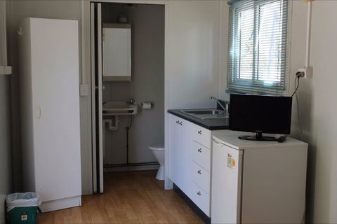 Corroboree Park Tavern - Redcliffe Tourism 9