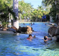 Aussie Outback Oasis Cabin and Van Village - Redcliffe Tourism