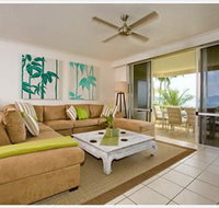 Lagoon 102 - The Beach Shack - Redcliffe Tourism