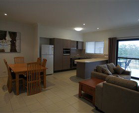 Gympie Pines Fairway Villas - Redcliffe Tourism 1