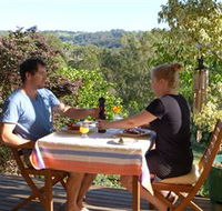Simba Sunrise Bed and Breakfast - Redcliffe Tourism