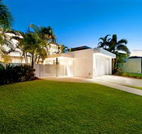 The Waterfront House - Redcliffe Tourism