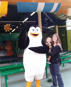 At Theme Park Central Holiday House - Redcliffe Tourism 0