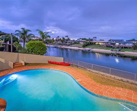 Serenity Shores At Vogue Holiday Homes - Redcliffe Tourism 3