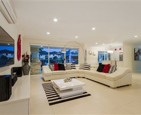 Rio Vista Quay At Vogue Holiday Homes - Redcliffe Tourism 1