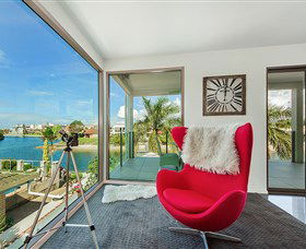 Riviera Waters At Vogue Holiday Homes - Redcliffe Tourism 0