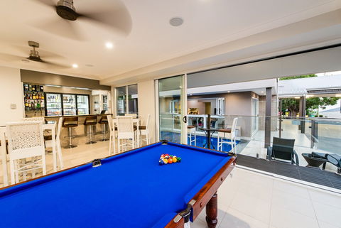 Athena Motel Apartments - Redcliffe Tourism 4