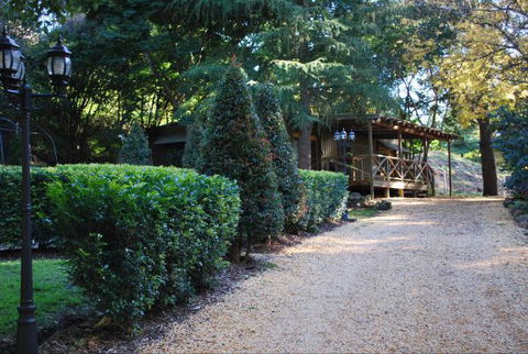 Huntington Cottage - Redcliffe Tourism 1