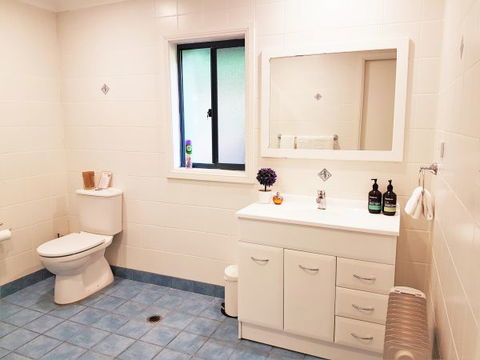 Huntington Cottage - Redcliffe Tourism 4