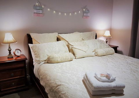 Huntington Cottage - Redcliffe Tourism 5