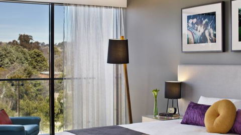 East Hotel + Apartments - Redcliffe Tourism 0