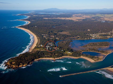 Moruya South Heads Beach Cabin - Redcliffe Tourism 0