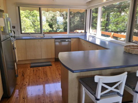 Surfside On Mollymook Beach - Redcliffe Tourism 3