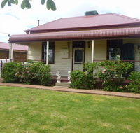 Country Cottages BB - Redcliffe Tourism