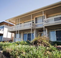 The Dolphins 1 - Redcliffe Tourism