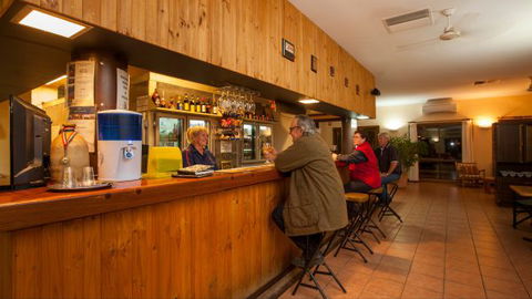 Tilmouth Well Roadhouse - Redcliffe Tourism 4