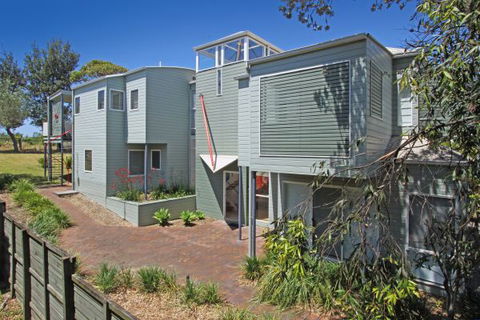 The Boathouse - Redcliffe Tourism 1