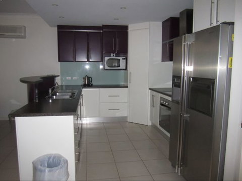 The Waterfront Dolphin - Redcliffe Tourism 1