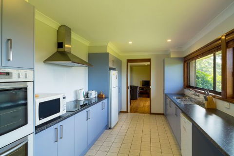 The Jungle Lodge, Blue Mountains Botanic Gardens - Redcliffe Tourism 1