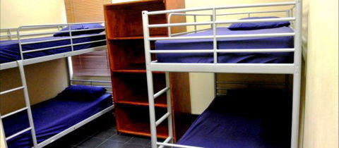 Jackaroo Hostel - Redcliffe Tourism 0