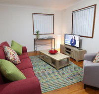 Waratah Beach Breaks - Redcliffe Tourism