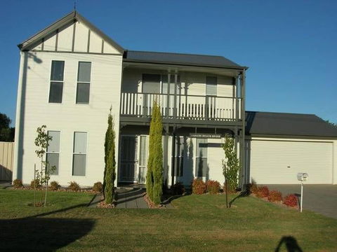 Annies Beach House - Redcliffe Tourism 0