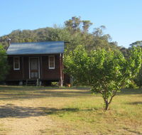Peach Tree Cabin - Redcliffe Tourism