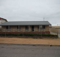 Lawhill Lodge - Redcliffe Tourism