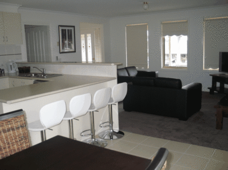 Baronga Motor Inn - Redcliffe Tourism 2