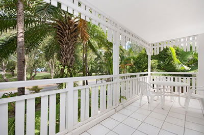Apartments At The White House Port Douglas - Redcliffe Tourism 1