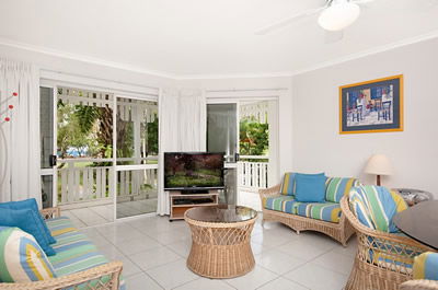 Apartments At The White House Port Douglas - Redcliffe Tourism 3