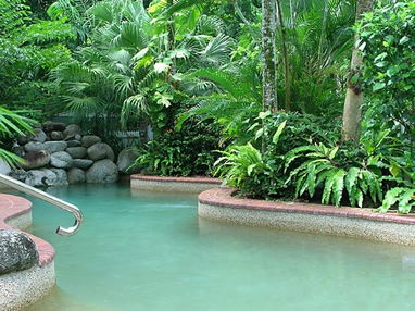 Apartments At The White House Port Douglas - Redcliffe Tourism 4