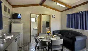 Lakeside Caravan Park - Redcliffe Tourism 2