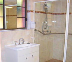 Poets Recall Motel - Redcliffe Tourism 1