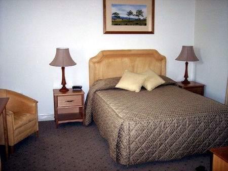 Ross Motel - Redcliffe Tourism 1